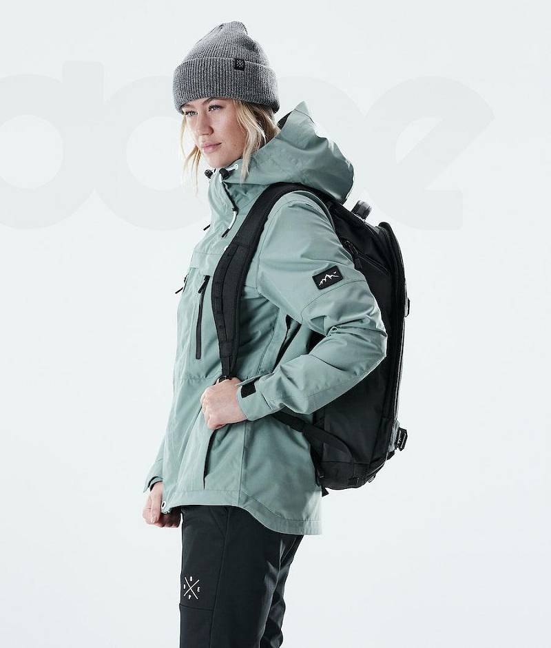 Green Women's Dope Trekker W Outdoor Jackets | India_D2450